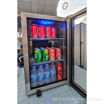 Компактен хладилник черен мини охладител за домакинството на хотела